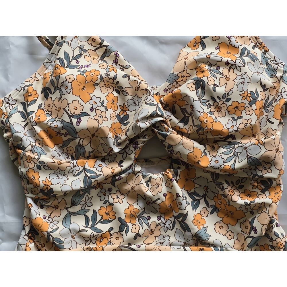 NWT Cupshe Floral Cut Out One Piece Swimsuit Ruched Monokini Yellow Gray Large - Picture 3 of 4